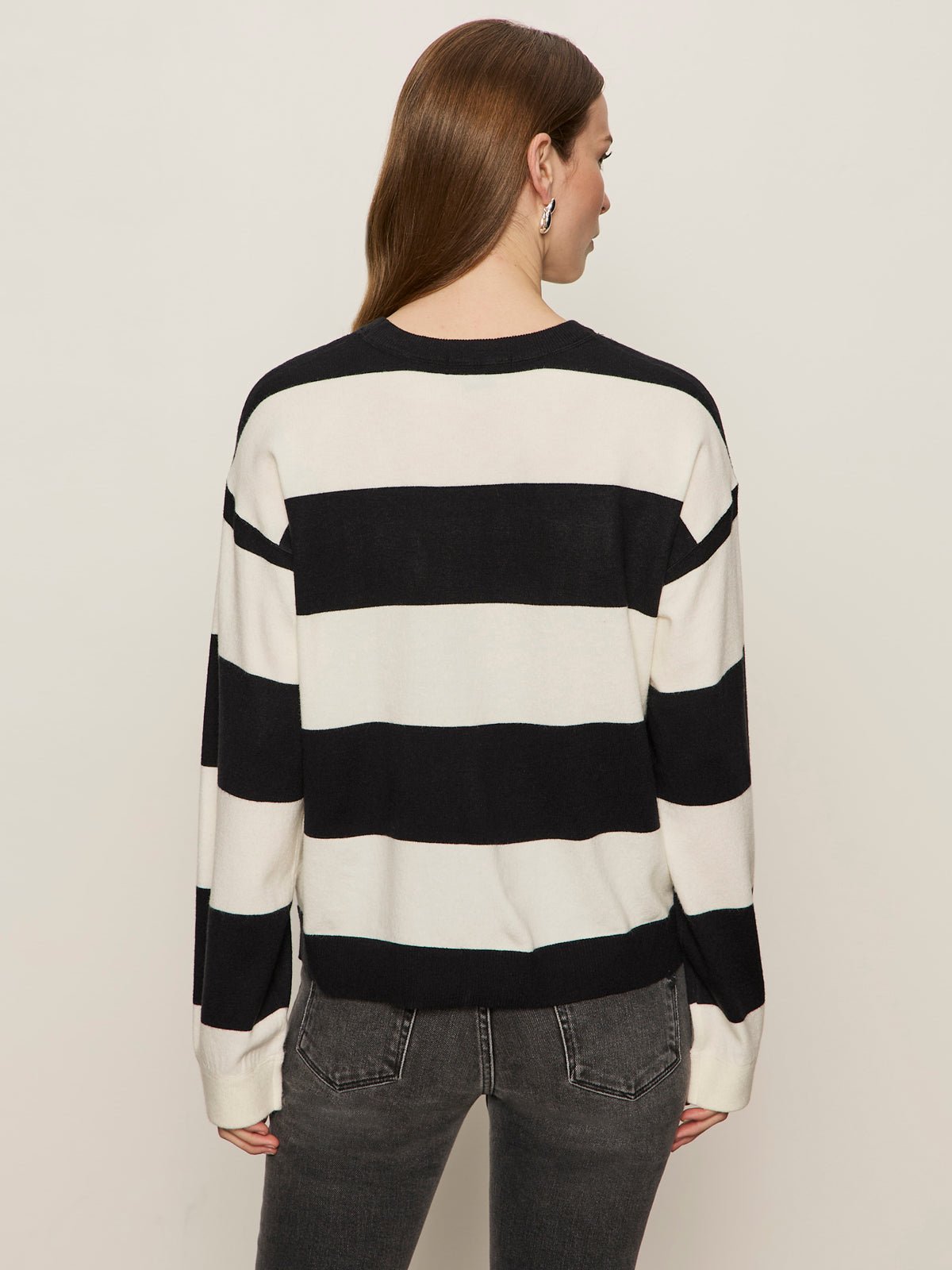 24/7 Popover Black With Chalk Stripe