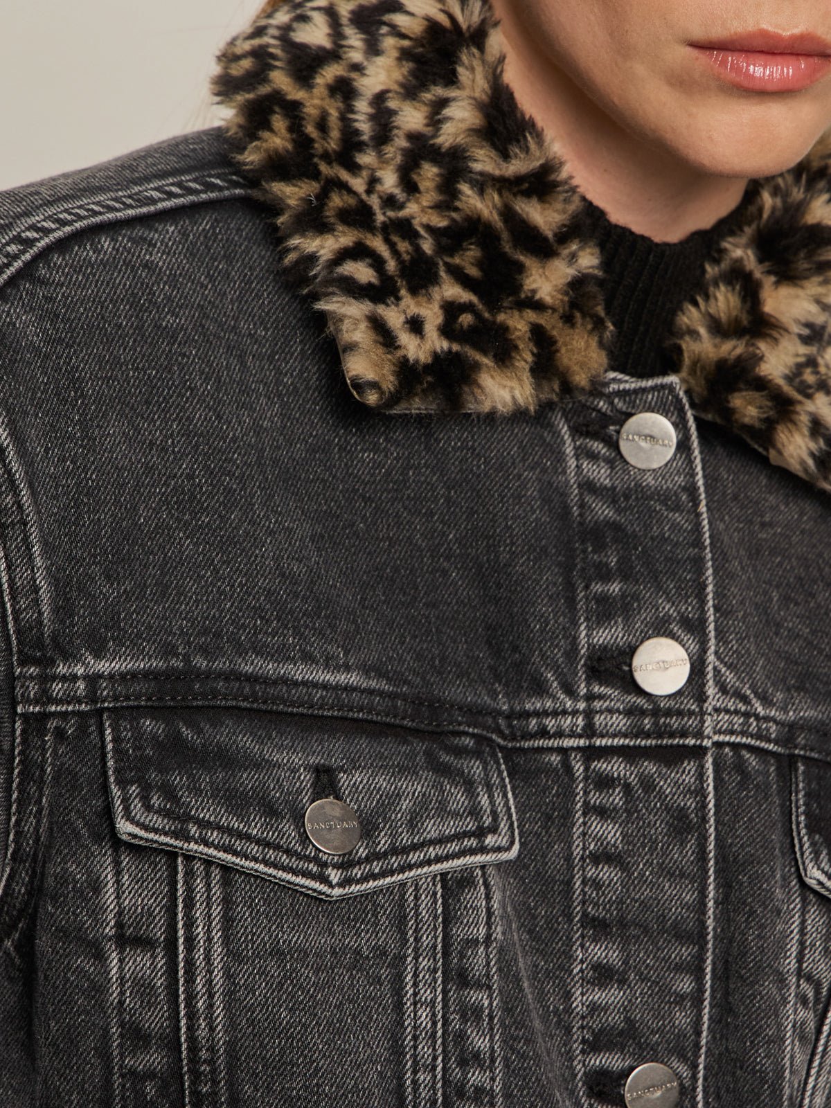 Boyfriend Trucker Jacket Washed Black Denim