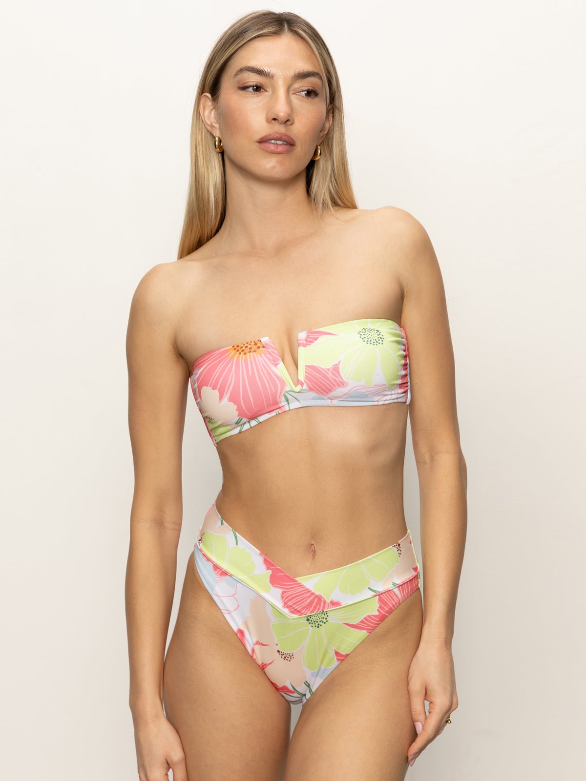 Charming Floral V-Wire Bandeau Bikini Top White