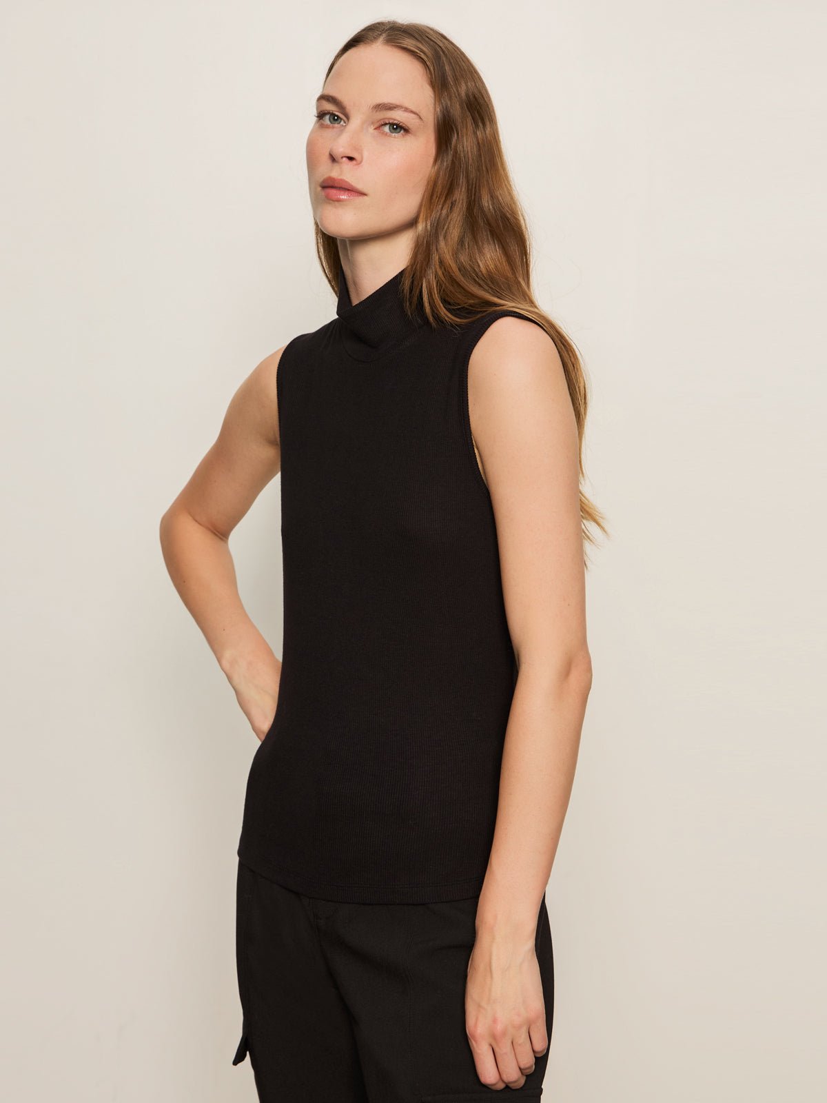 Essential Sleeveless Mock Neck Tank Black