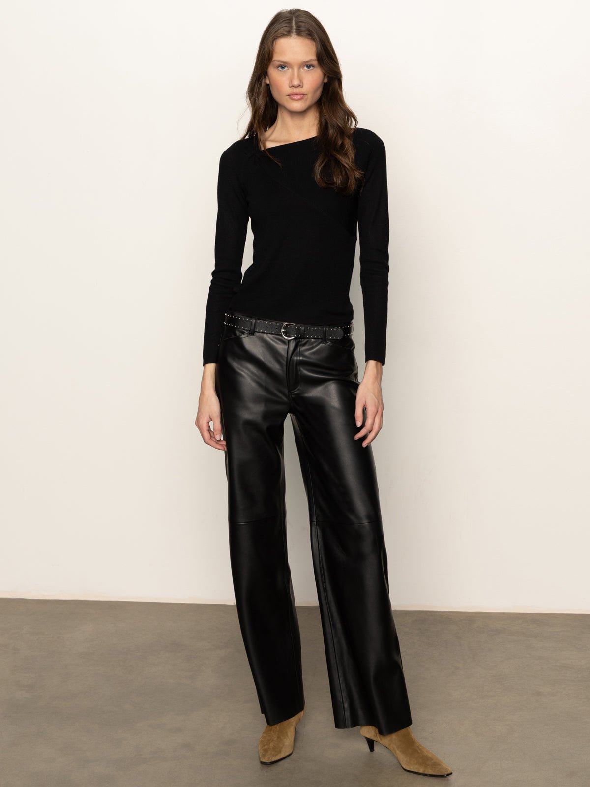 Long Sleeve Shoulder Twist Top Black