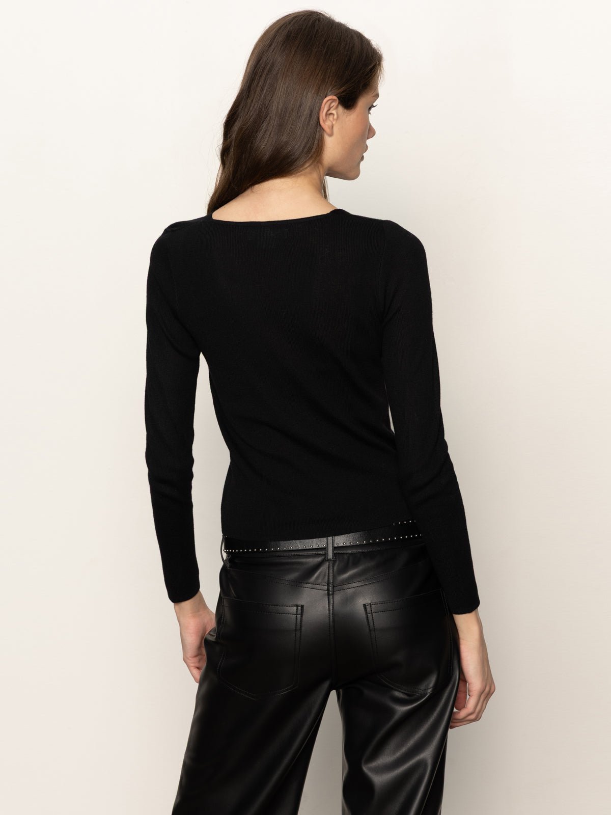 Long Sleeve Shoulder Twist Top Black