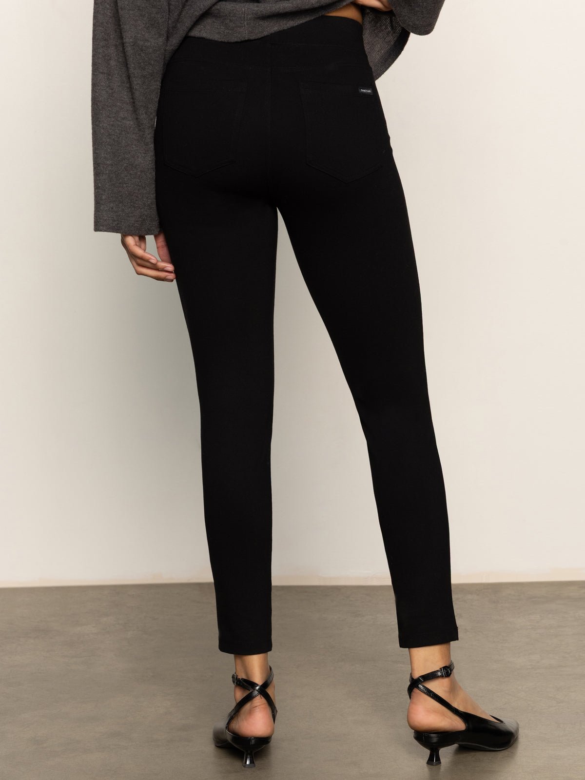 Runway Semi High Rise Legging Black