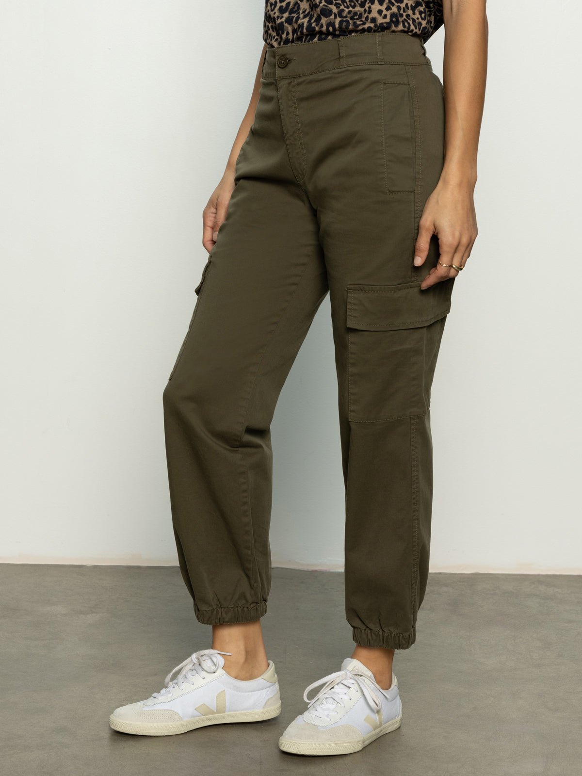 Take Over Jogger Mid-Rise Pant Kalamata